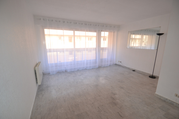 Offres de location Appartement Antibes 06160