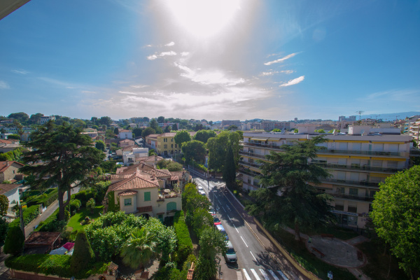 Location Immobilier Professionnel Local commercial Antibes 06600