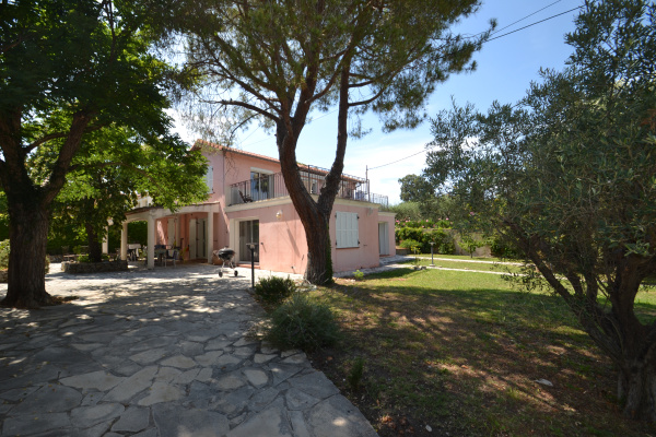 Offres de location Villa Antibes 06160