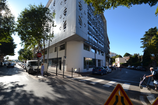 Location Immobilier Professionnel Local commercial Antibes 06600